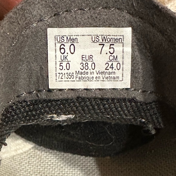 Vans Ultra Range Checkered Sneakers Suede 721356 Black White Women’s Sz 7.5 - Picture 9 of 9